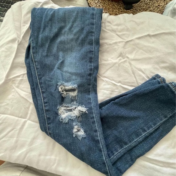 Levi’s High Rise Skinny - Picture 1 of 2